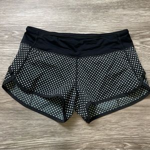 Lululemon Limited Polka Dot Speed Up Shorts 2.5” Size 4